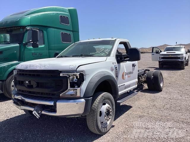 Ford F-550 Kabiny a interiér