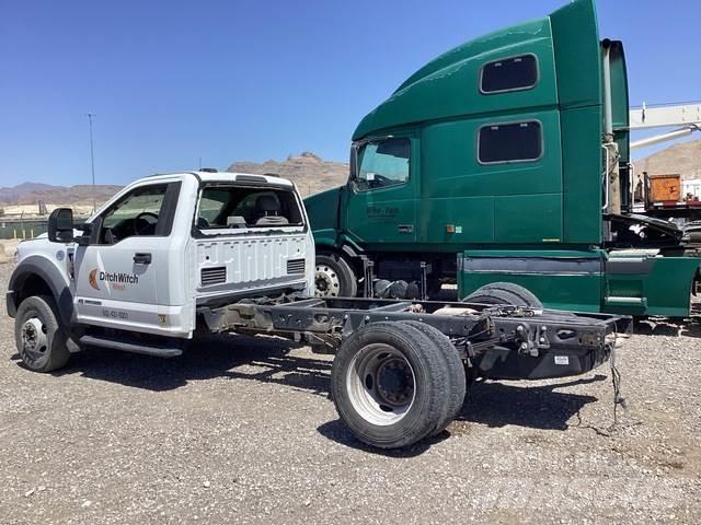 Ford F-550 Kabiny a interiér