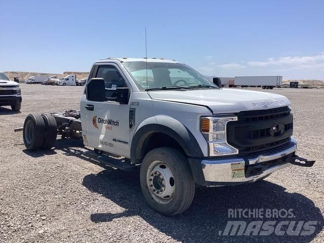 Ford F-550 Kabiny a interiér
