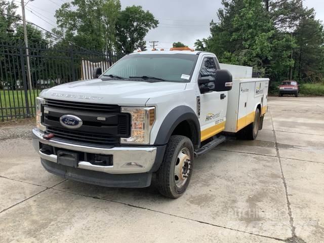 Ford F-550 Komunální / Multi-užitková vozidla