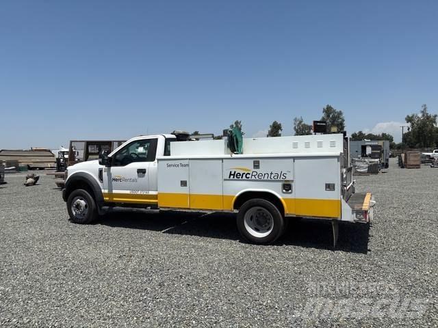 Ford F-550 Komunální / Multi-užitková vozidla
