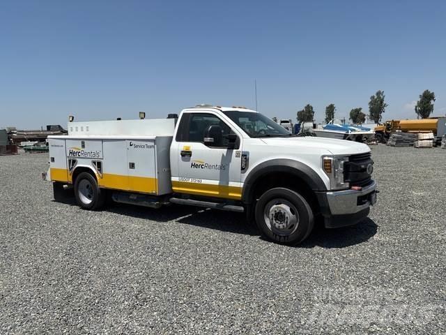 Ford F-550 Komunální / Multi-užitková vozidla