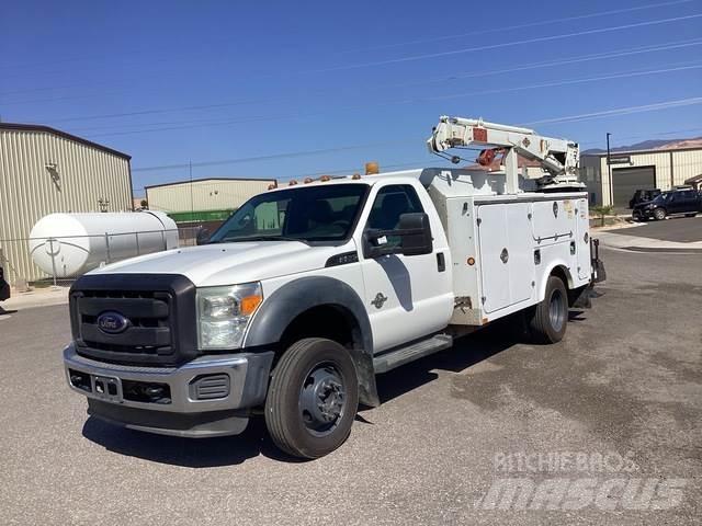 Ford F-550 Komunální / Multi-užitková vozidla