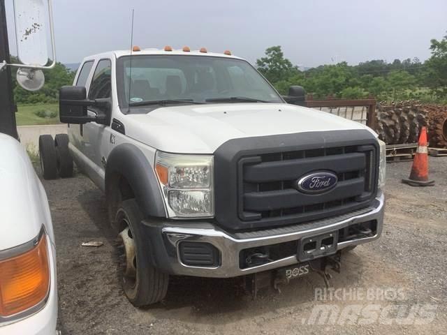 Ford F-550 Kabiny a interiér