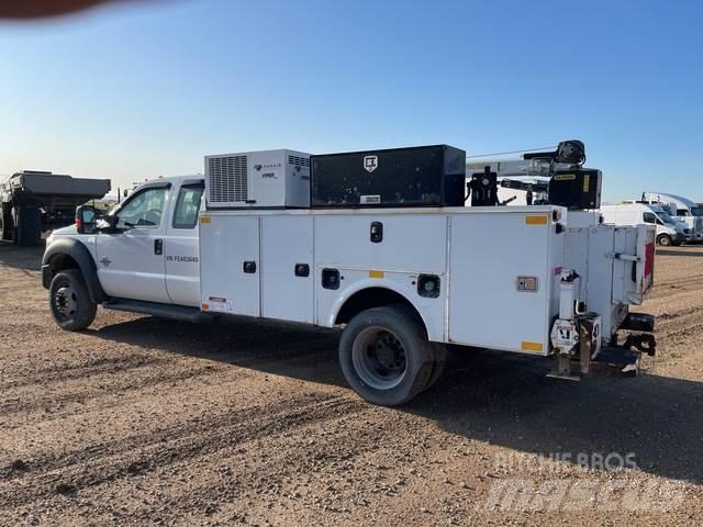 Ford F-550 Komunální / Multi-užitková vozidla