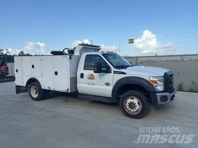 Ford F-550 Komunální / Multi-užitková vozidla