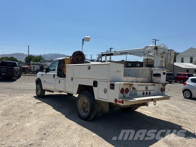 Ford F-550 Komunální / Multi-užitková vozidla