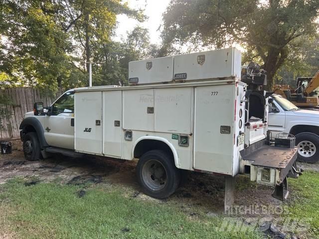 Ford F-550 Komunální / Multi-užitková vozidla