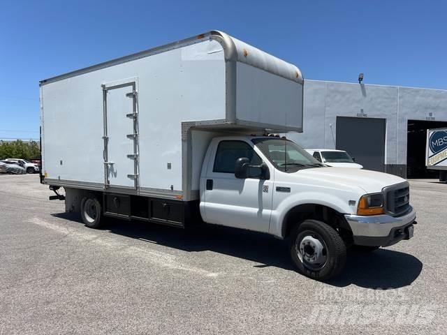 Ford F-550 Skříňová nástavba