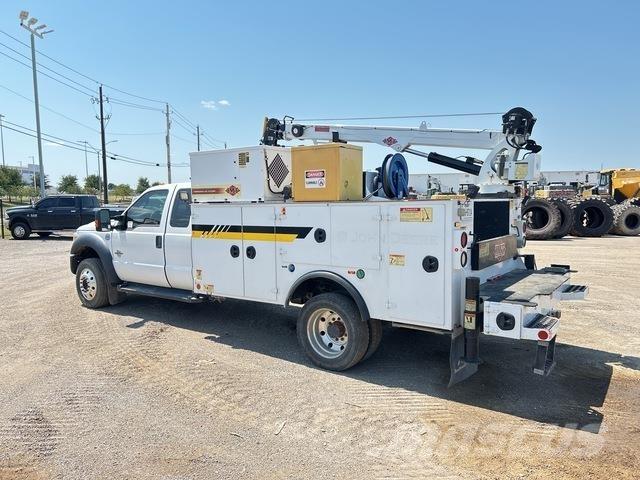 Ford F-550 Komunální / Multi-užitková vozidla