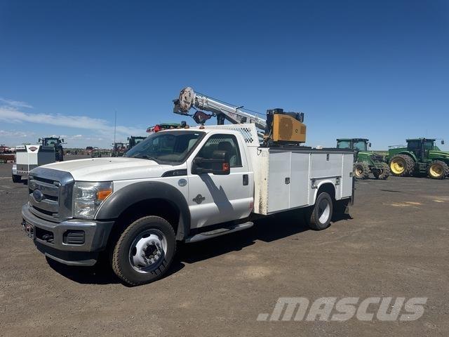 Ford F-550 Komunální / Multi-užitková vozidla