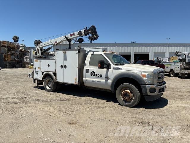 Ford F-550 Komunální / Multi-užitková vozidla