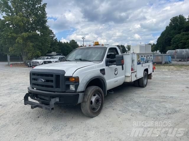 Ford F-550 Komunální / Multi-užitková vozidla