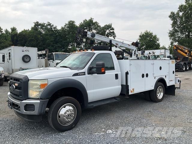 Ford F-550 Komunální / Multi-užitková vozidla