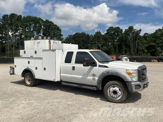 Ford F-550 Cisternové vozy