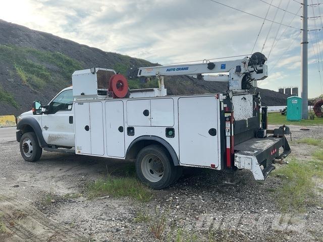 Ford F-550 Komunální / Multi-užitková vozidla
