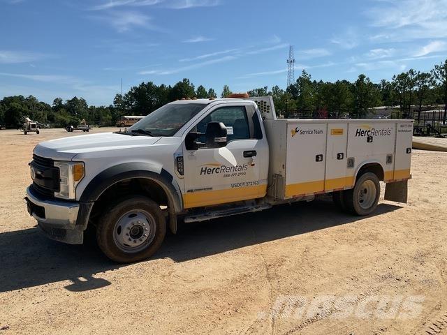 Ford F-550 Komunální / Multi-užitková vozidla