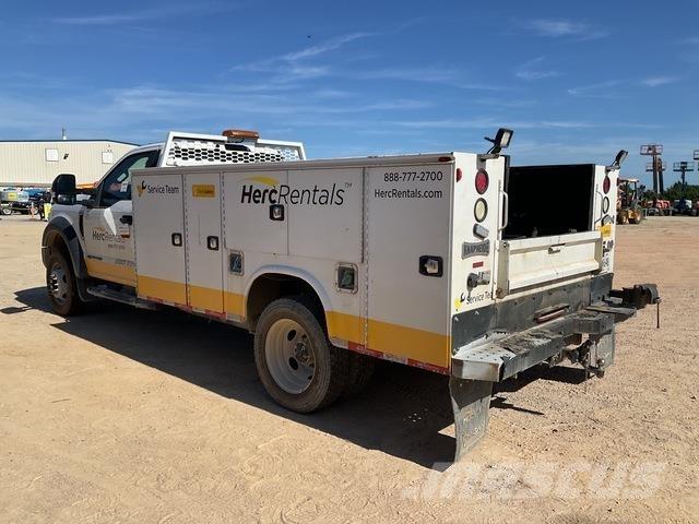 Ford F-550 Komunální / Multi-užitková vozidla