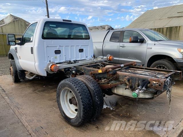 Ford F-550 Kabiny a interiér