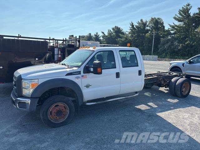 Ford F-550 Kabiny a interiér