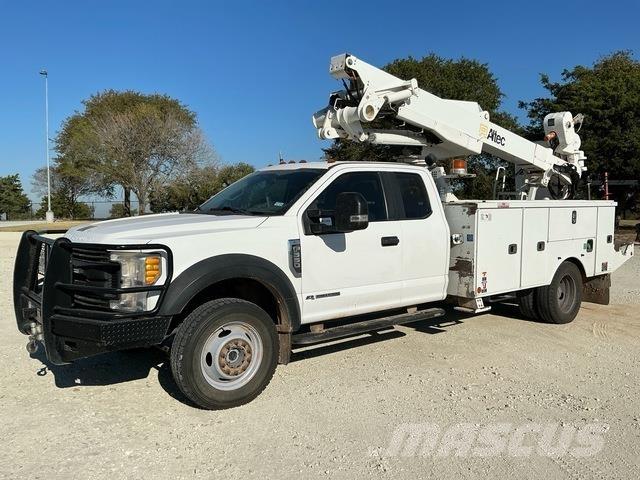 Ford F-550 Autoplošiny