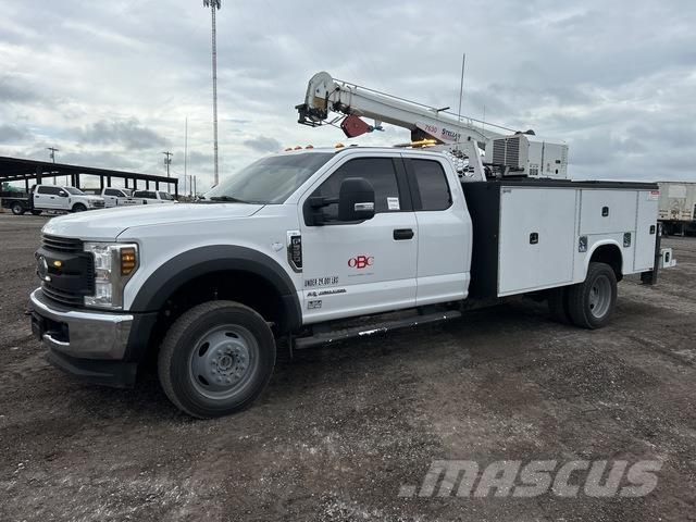 Ford F-550 Komunální / Multi-užitková vozidla