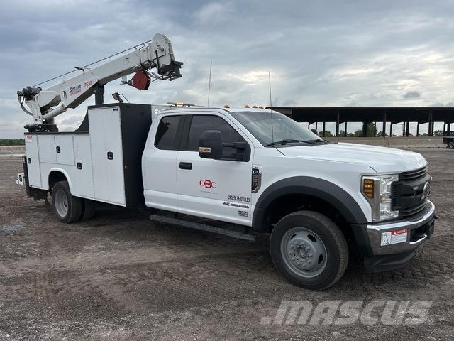 Ford F-550 Komunální / Multi-užitková vozidla
