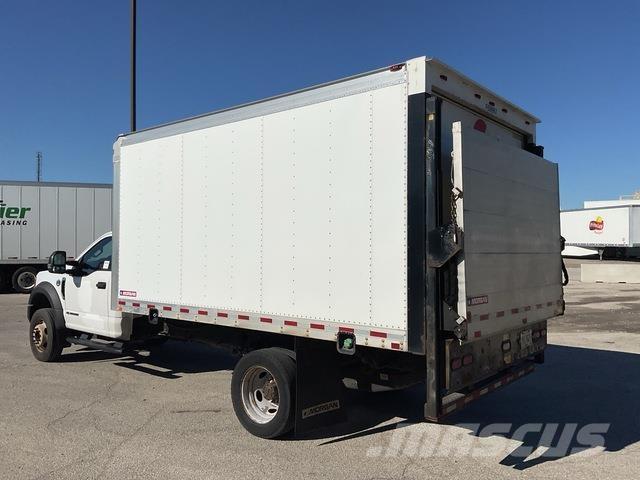 Ford F-550 Skříňová nástavba