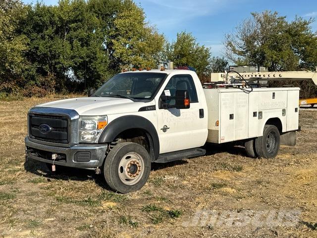 Ford F-550 Komunální / Multi-užitková vozidla