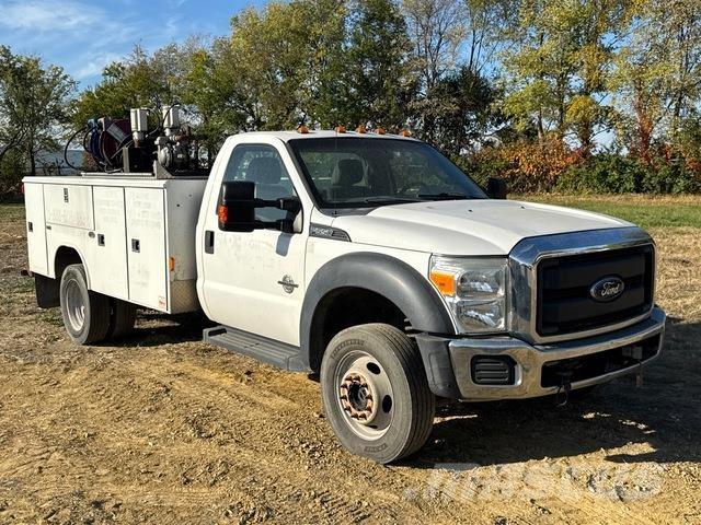 Ford F-550 Komunální / Multi-užitková vozidla
