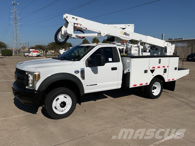 Ford F-550 Autoplošiny