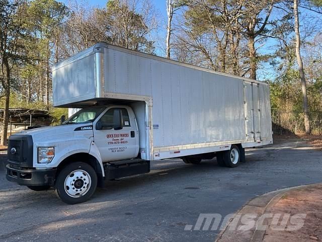 Ford F-650 Skříňová nástavba