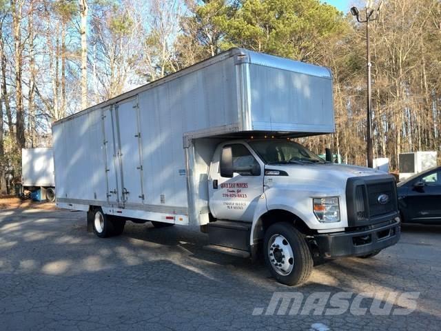 Ford F-650 Skříňová nástavba