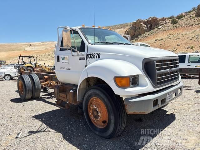 Ford F-650 Kabiny a interiér