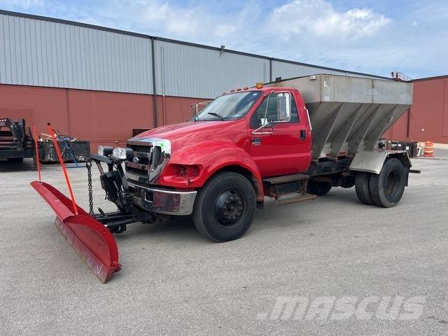 Ford F-650 Sněžné pluhy, přední sněhové radlice