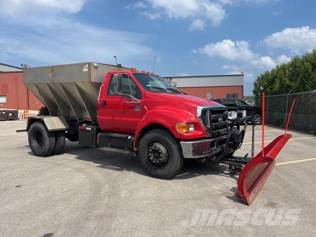 Ford F-650 Sněžné pluhy, přední sněhové radlice