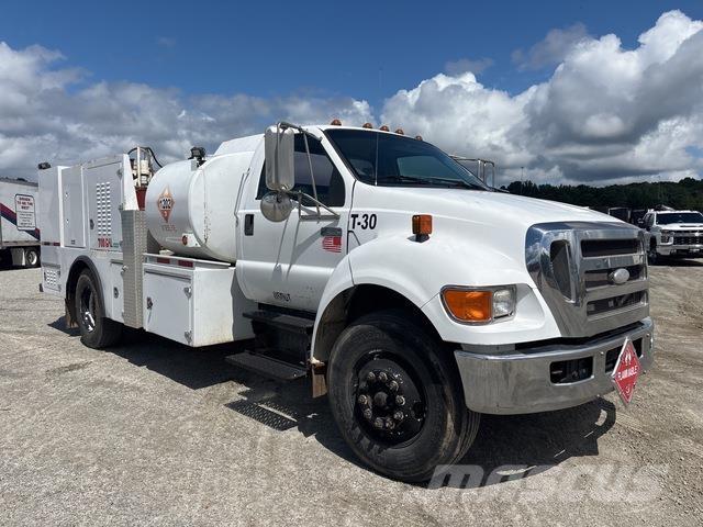 Ford F-650 Cisternové vozy