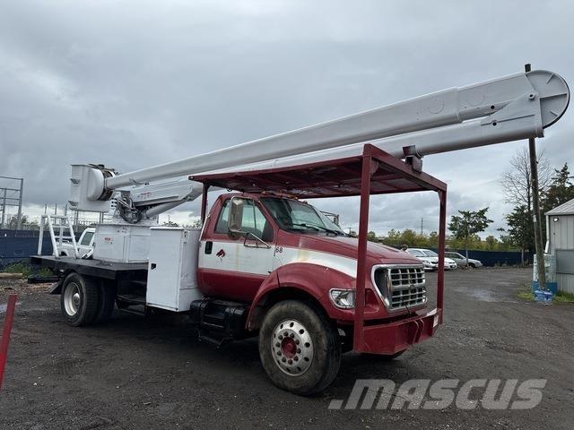 Ford F-750 Autoplošiny