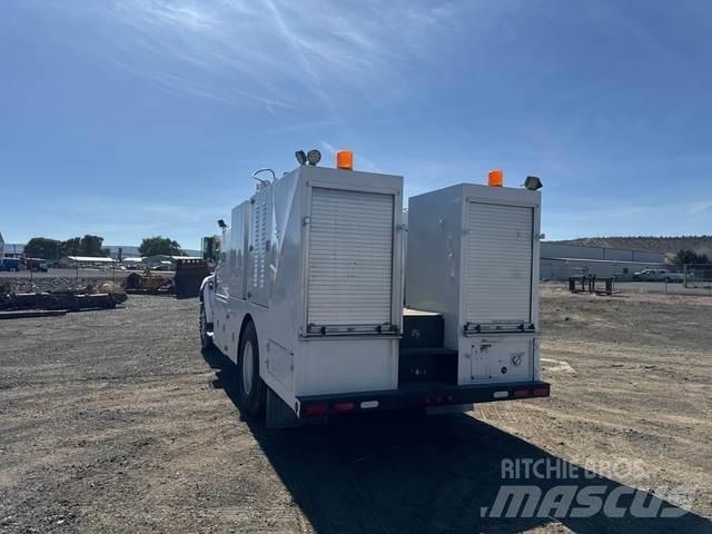 Ford F-750 Cisternové vozy