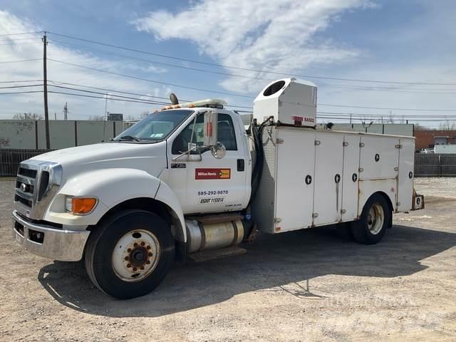 Ford F-750 Komunální / Multi-užitková vozidla