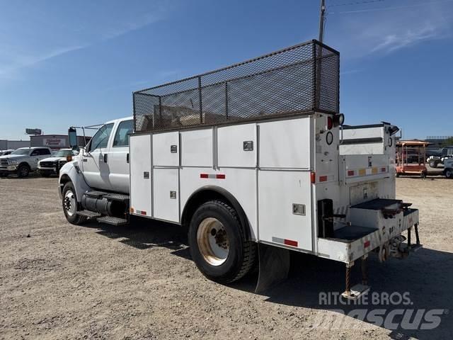 Ford F-750 Komunální / Multi-užitková vozidla