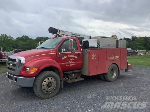 Ford F-750 Komunální / Multi-užitková vozidla