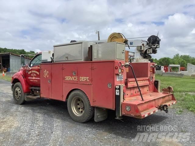 Ford F-750 Komunální / Multi-užitková vozidla