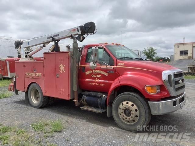 Ford F-750 Komunální / Multi-užitková vozidla