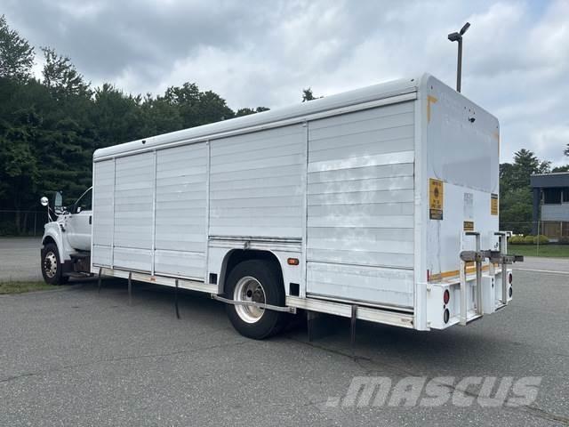 Ford F-750 Vozy pro přepravu nápojů