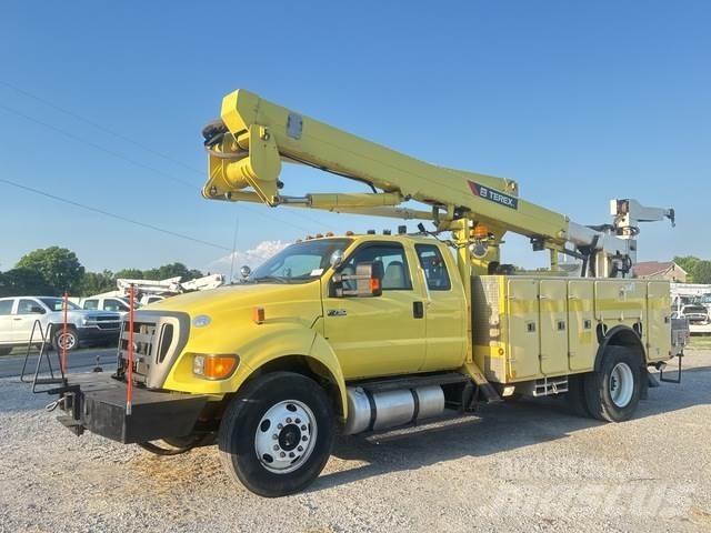 Ford F-750 Autoplošiny