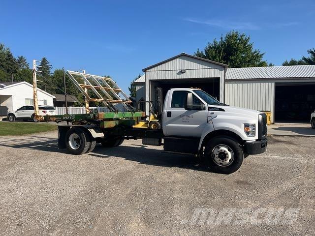 Ford F-750 Kabiny a interiér