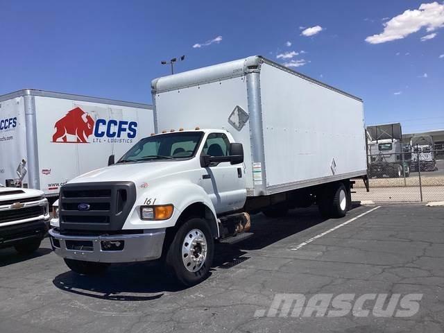 Ford F-750 Skříňová nástavba