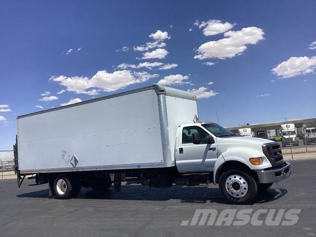 Ford F-750 Skříňová nástavba