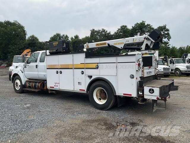 Ford F-750 Komunální / Multi-užitková vozidla